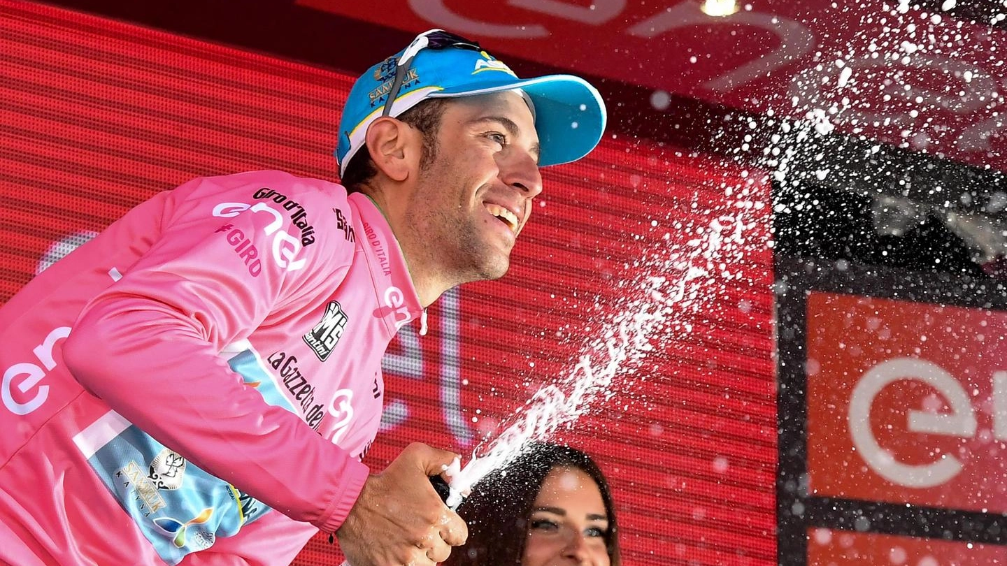 Giro d'Italia, la festa di Vincenzo Nibali  (Ansa)