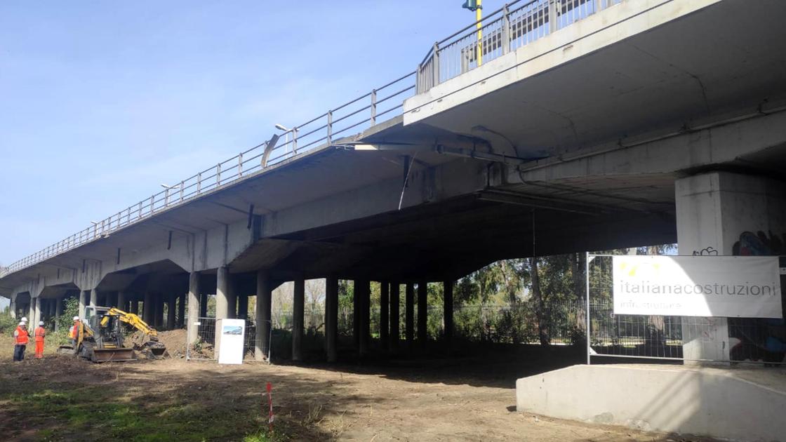 Fiumicino travaille sur le viaduc, l’alarme des stations balnéaires : « Fuite des présences »