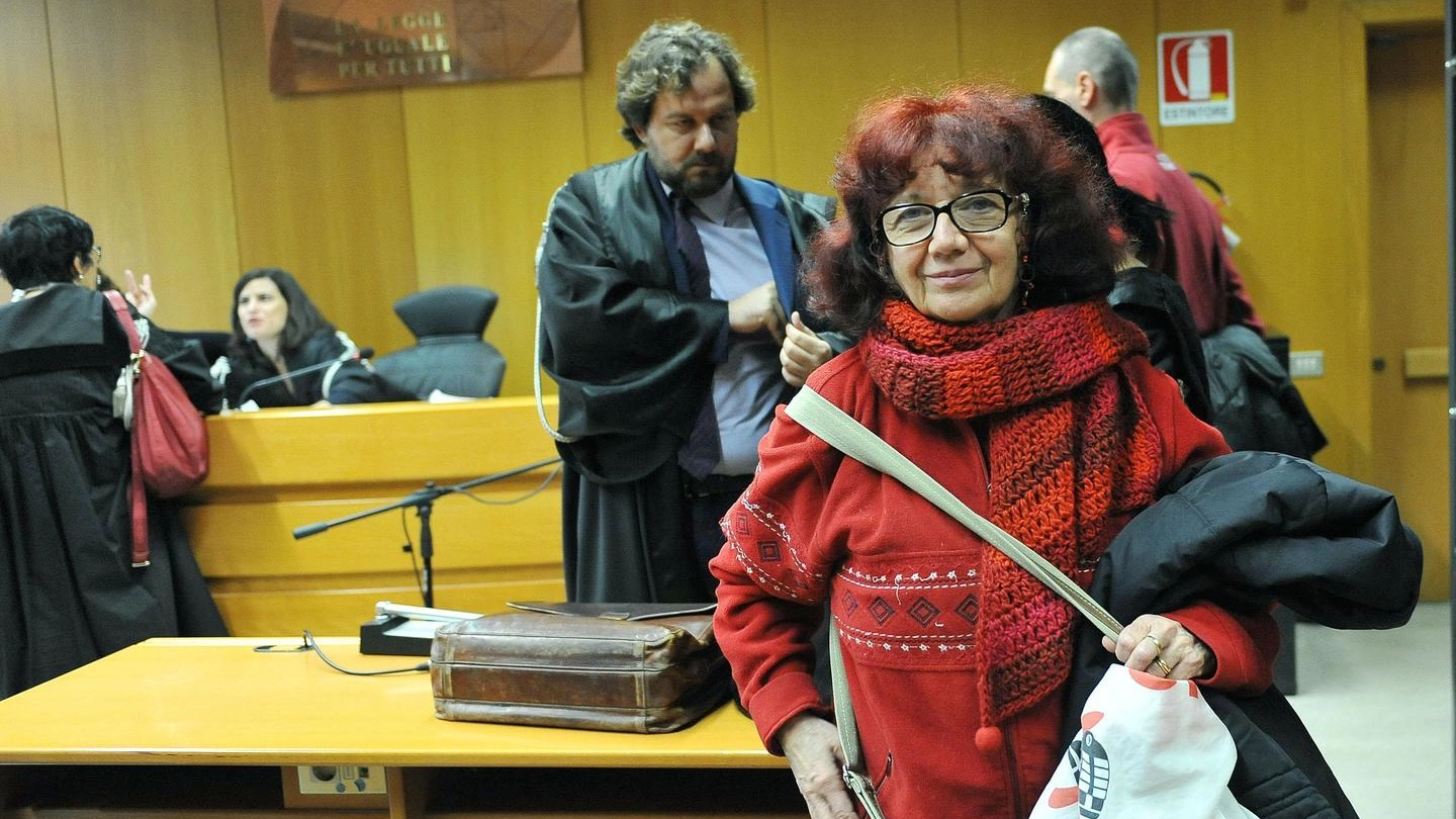 Nicoletta Dosio, pasionaria dei No Tav, durante l'udienza di convalida dell'arresto (Ansa)