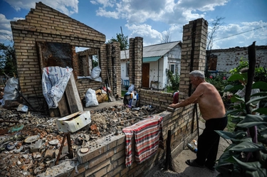 Andriivka, la città ucraina liberata, ma completamente distrutta, dove “è impossibile issare una bandiera”