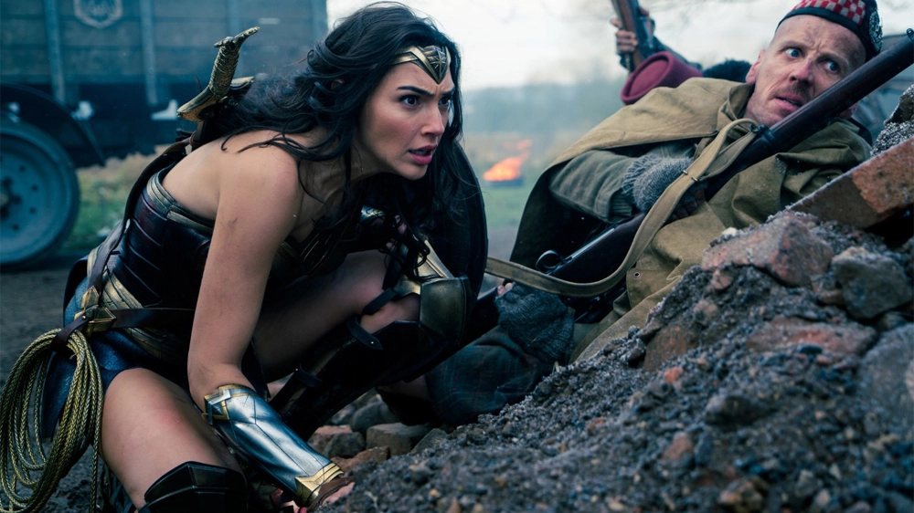 Gal Gadot in una scena di 'Wonder Woman' – Foto: Clay Enos/Warner Bros.