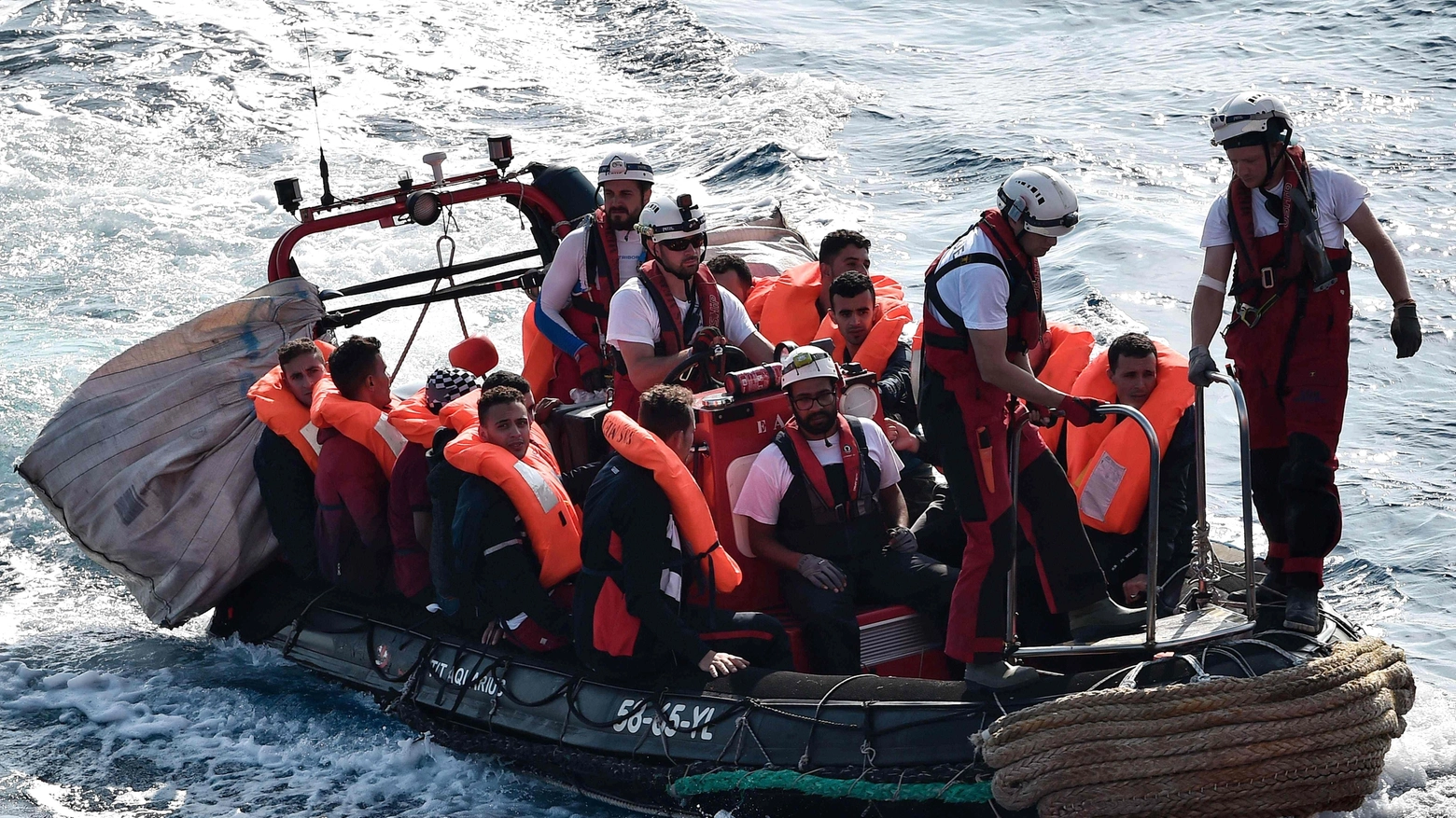 Migranti soccorsi nel Mar Mediterraneo (Afp)