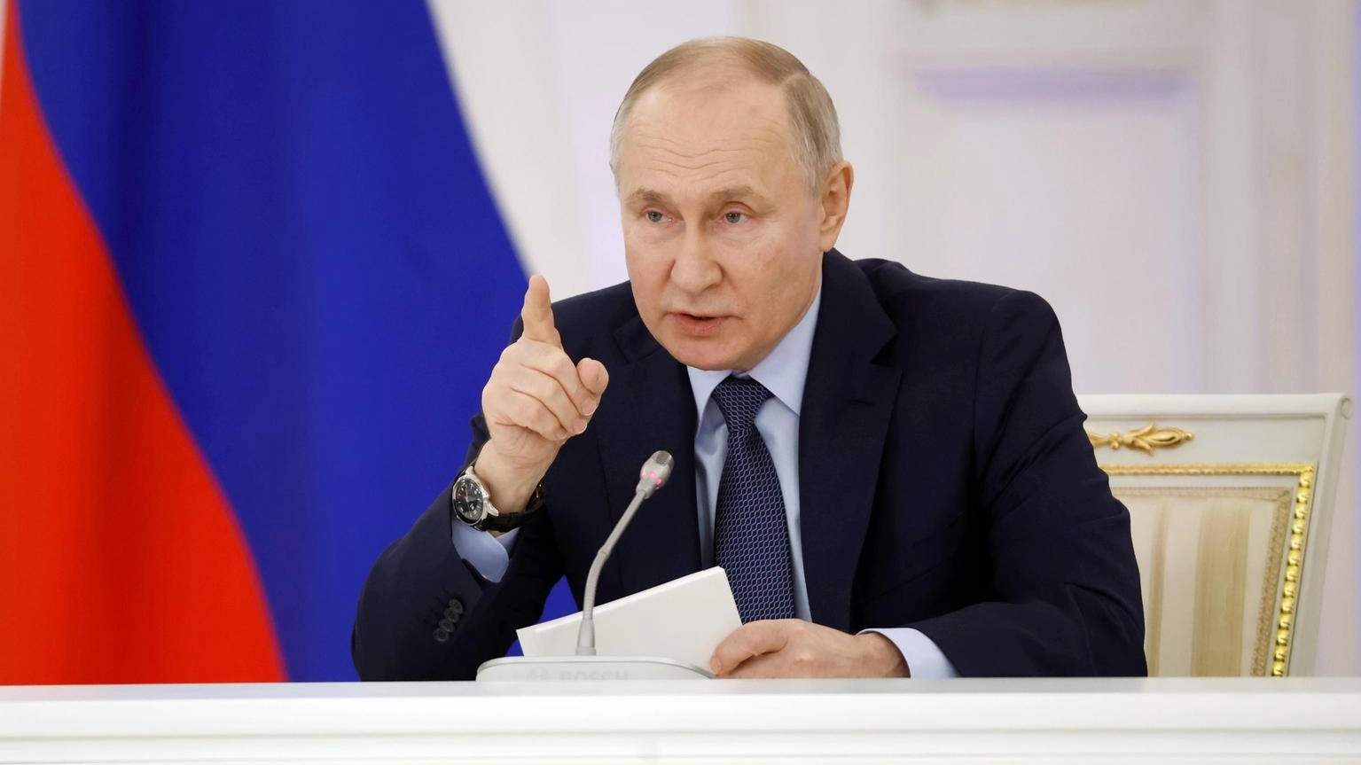 Putin, 'non arretreremo mai, nessuno può dividerci'