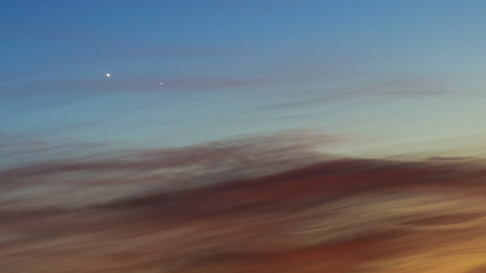 La congiunzione Venere - Mercurio da Massa (foto Matteo Dunchi)