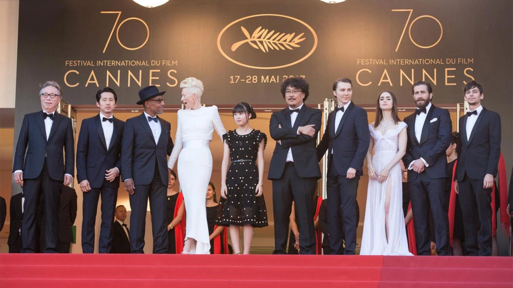 Il red carpet di 'Okja' al Festival di Cannes 2017 – Foto: Xinhua/Xu Jinquan/LaPresse