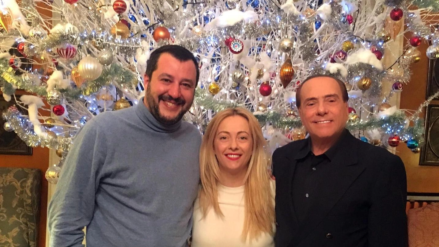 Matteo Salvini, Giorgia Meloni e Silvio Berlusconi ad Arcore (Ansa)