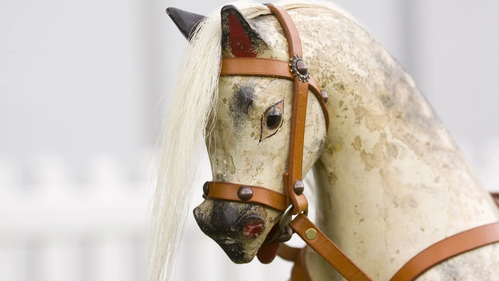 I cavalli a dondolo erano giocattoli diffusi a inizio Novecento