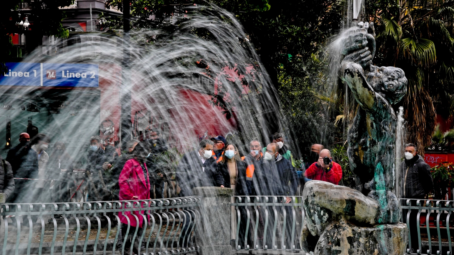 Napoli, al via la pulizia straordinaria su otto fontane storiche