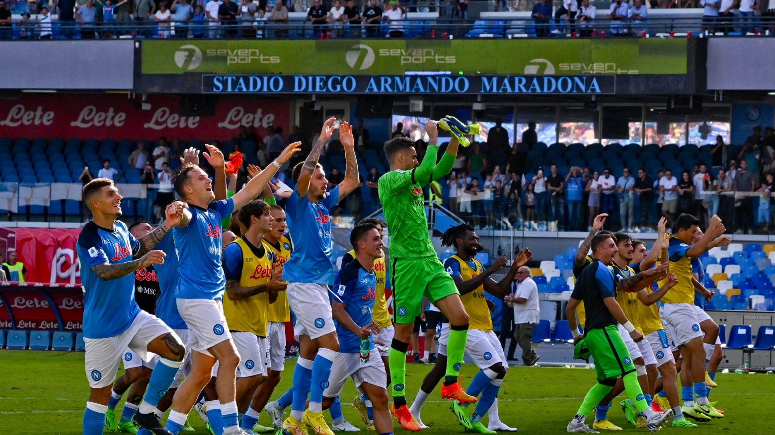 L'esultanza dei giocatori del Napoli
