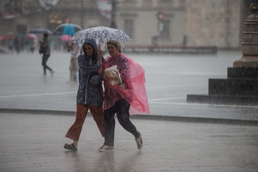 Previsioni meteo in Lombardia: arriva la pioggia ma anche la neve. Dove e quando