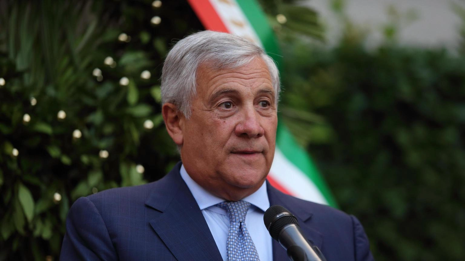 Tajani, 'Situazione migranti già esplosa'