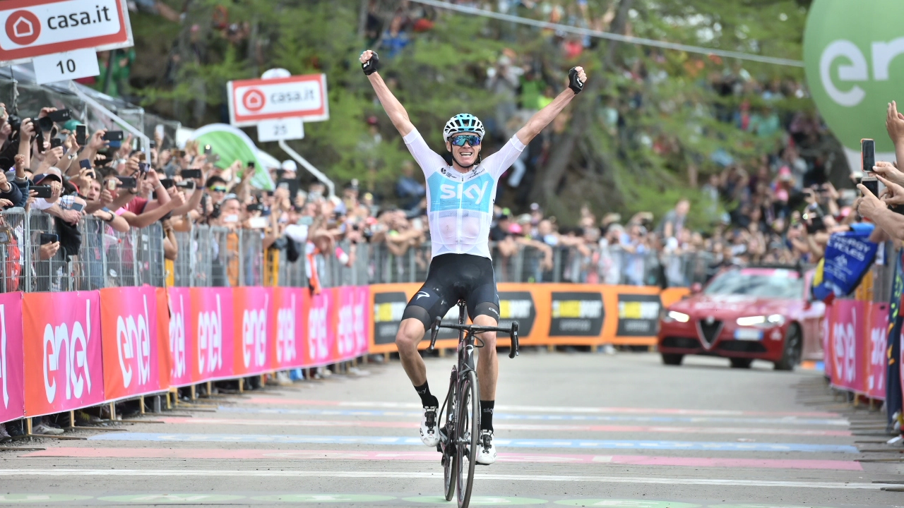 Giro d'Italia 2018, Chris Froome trionfa a Bardonecchia (Lapresse)