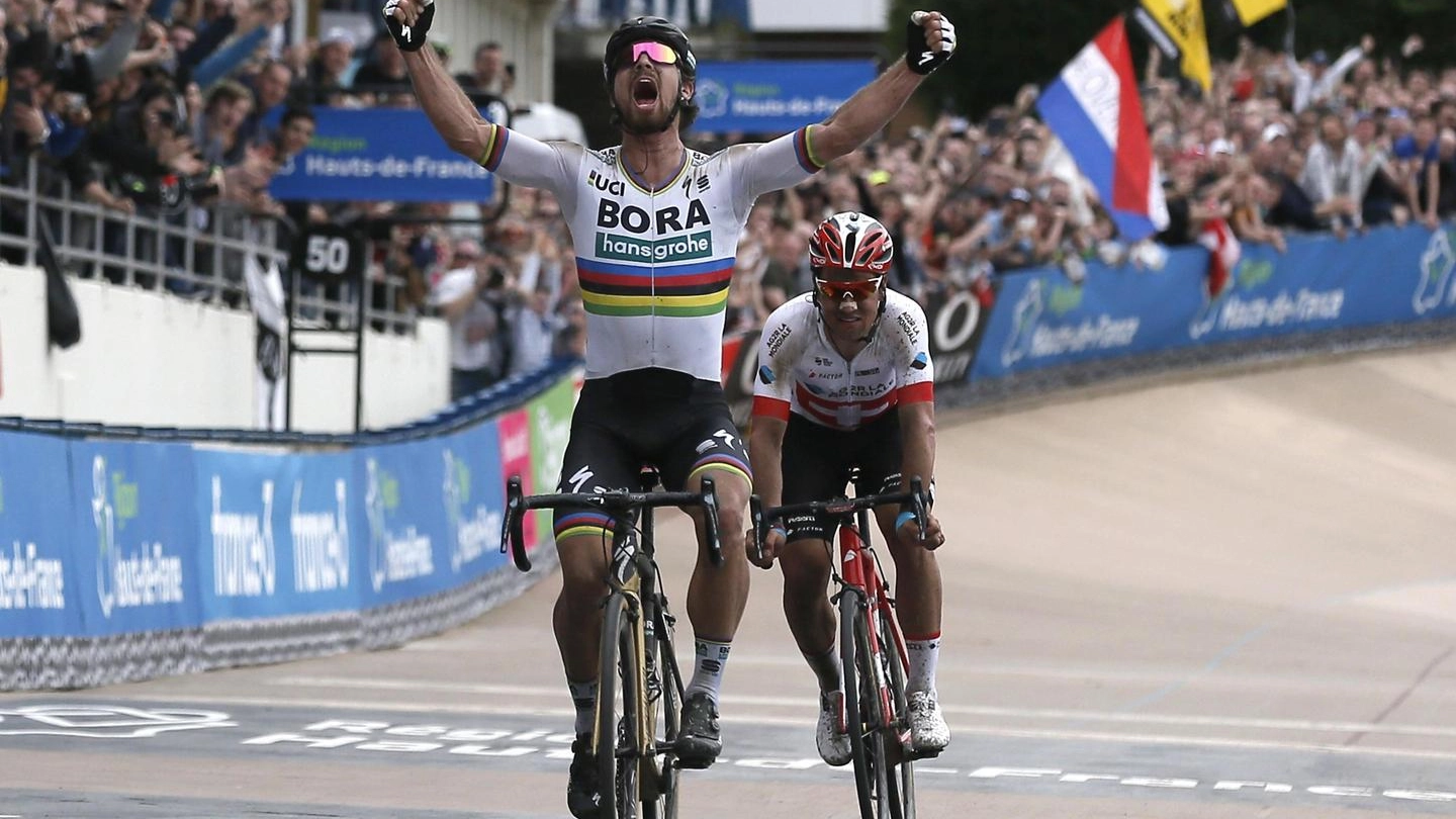  Peter Sagan vince la 116esima Parigi-Roubaix (Ansa)
