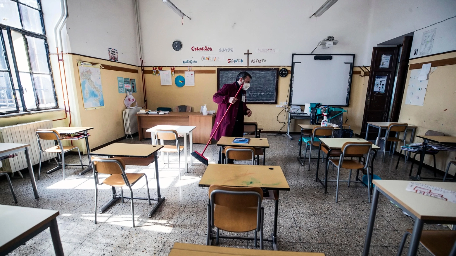 Napoli, Covid: scuole chiuse fino al 15 maggio a Sant’Anastasia