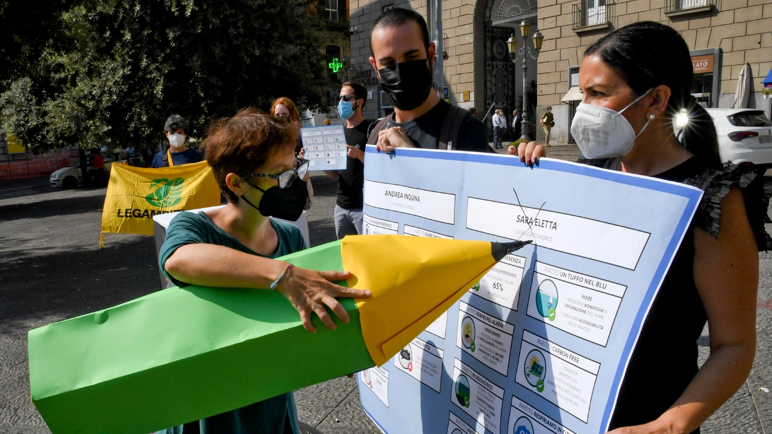 Flash mob di Legambiente in occasione delle elezioni comunali di Napoli