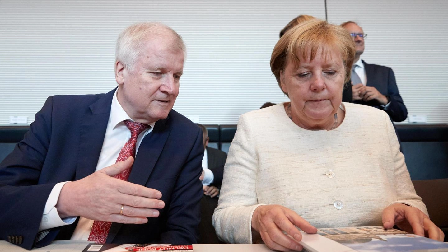 Horst Seehofer e Angela Merkel