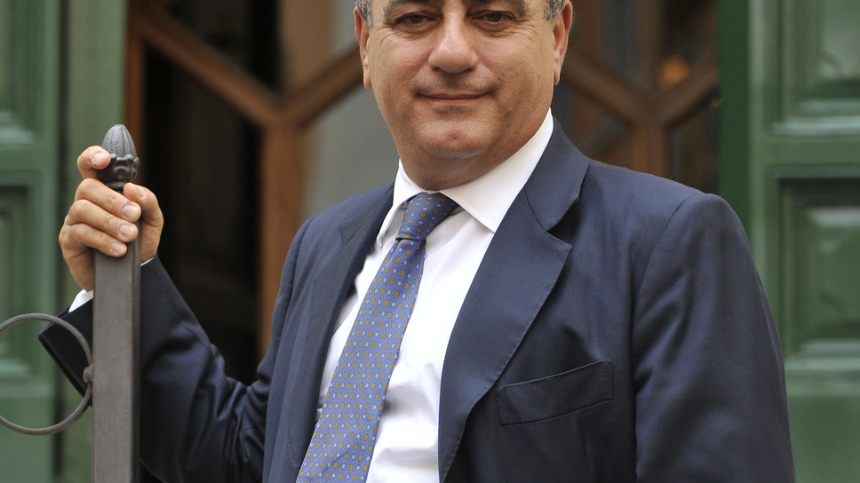 Luigi Cesaro, deputato di Forza Italia ed ex presidente della Provincia di Napoli (IMAGOECONOMICA)