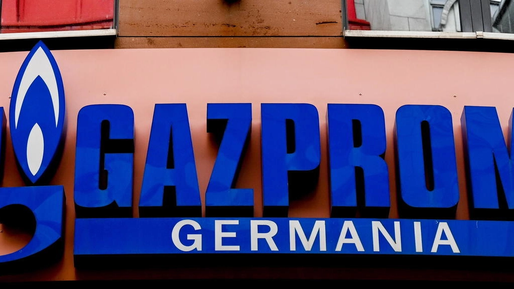 Il logo della ex Gazprom Germania (Ansa)