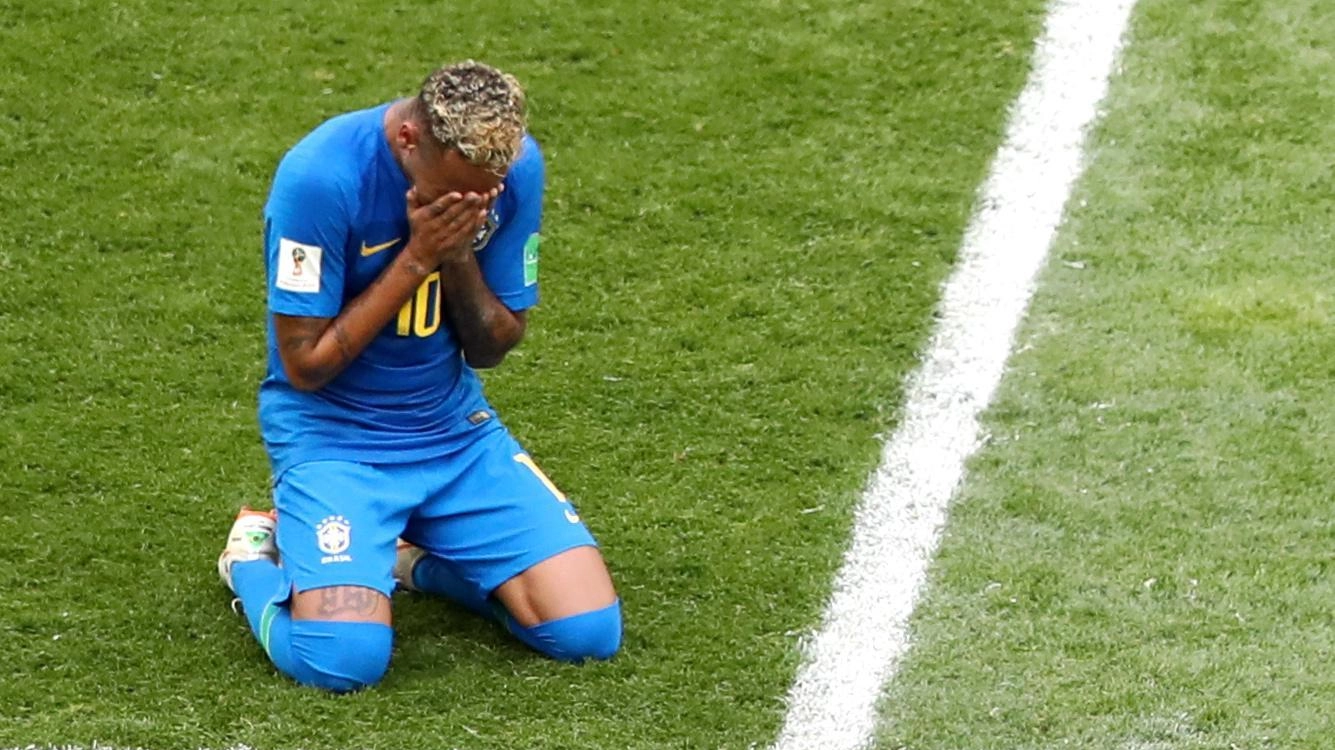 Neymar piange dopo il gol del 2-0 (Ansa)