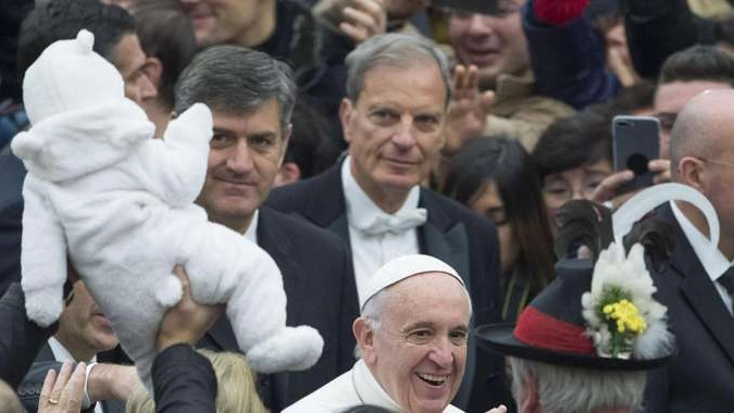 Papa: Corte pontificia deve cambiare