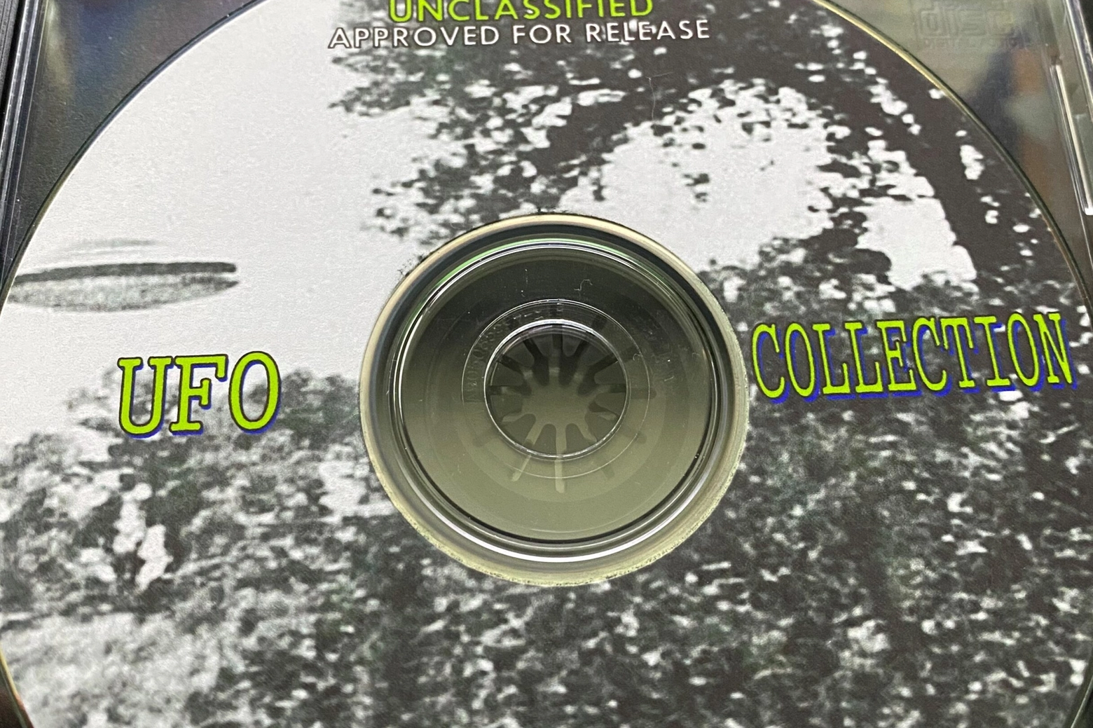 Il cd-rom della Cia con i file sugli avvistamenti Ufo (theblackvault.com)