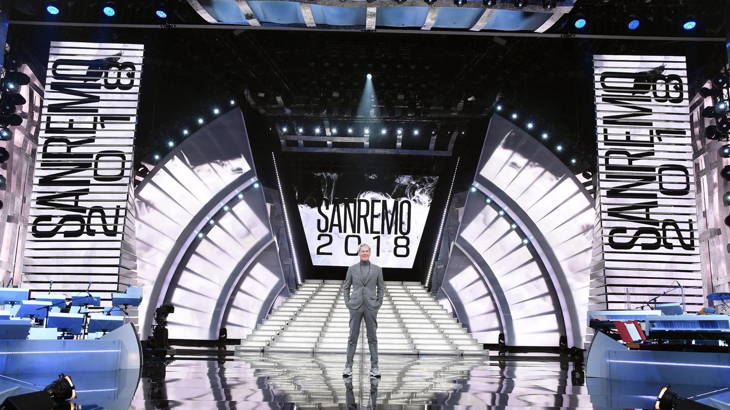 Claudio Baglioni sul palco del Festival di Sanremo 2018 (Ansa)