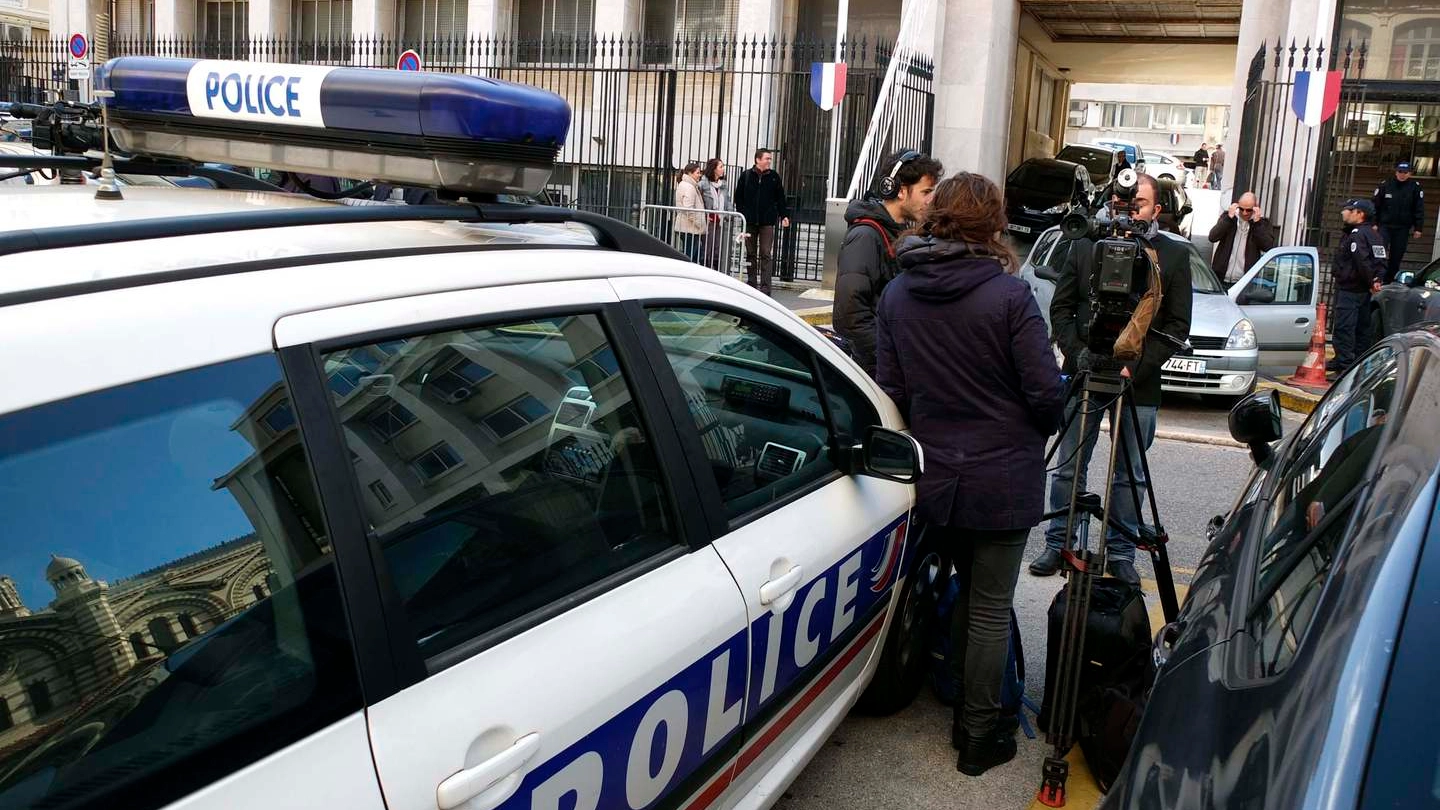 Polizia francese (Reuters)