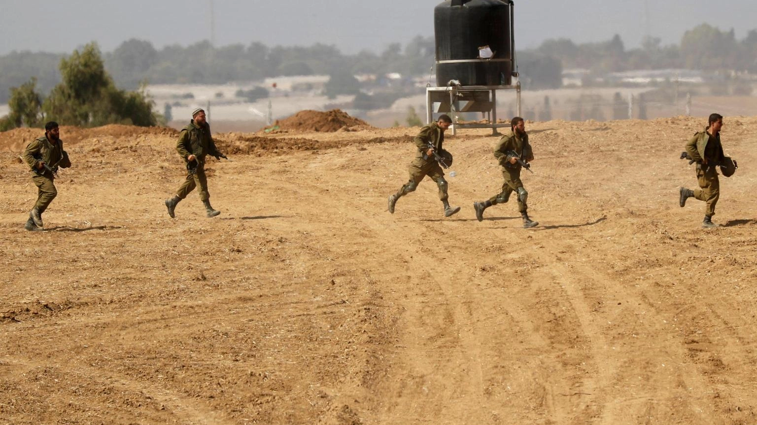 Riad rifiuta 'categoricamente' l'evacuazione di Gaza