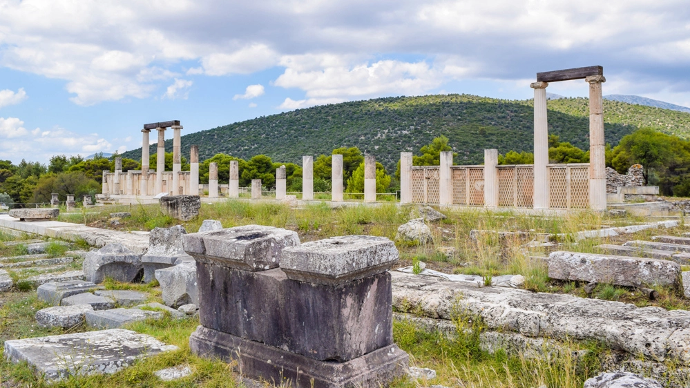 Il tempio di Asclepio a Epidauro era frequentato da molte persone con difficoltà motorie