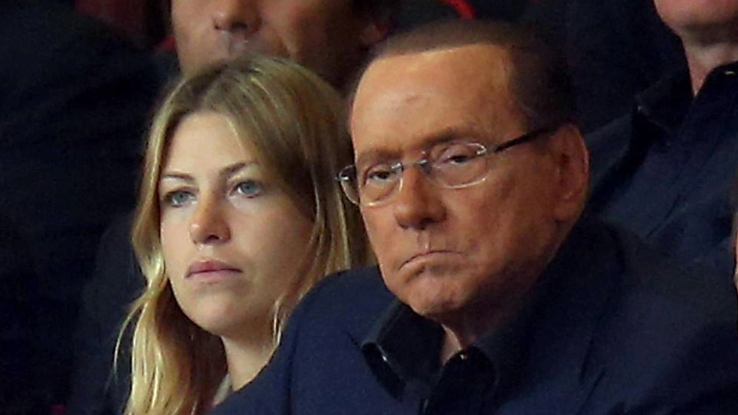 Silvio Berlusconi accanto alla figlia Barbara (Ansa)