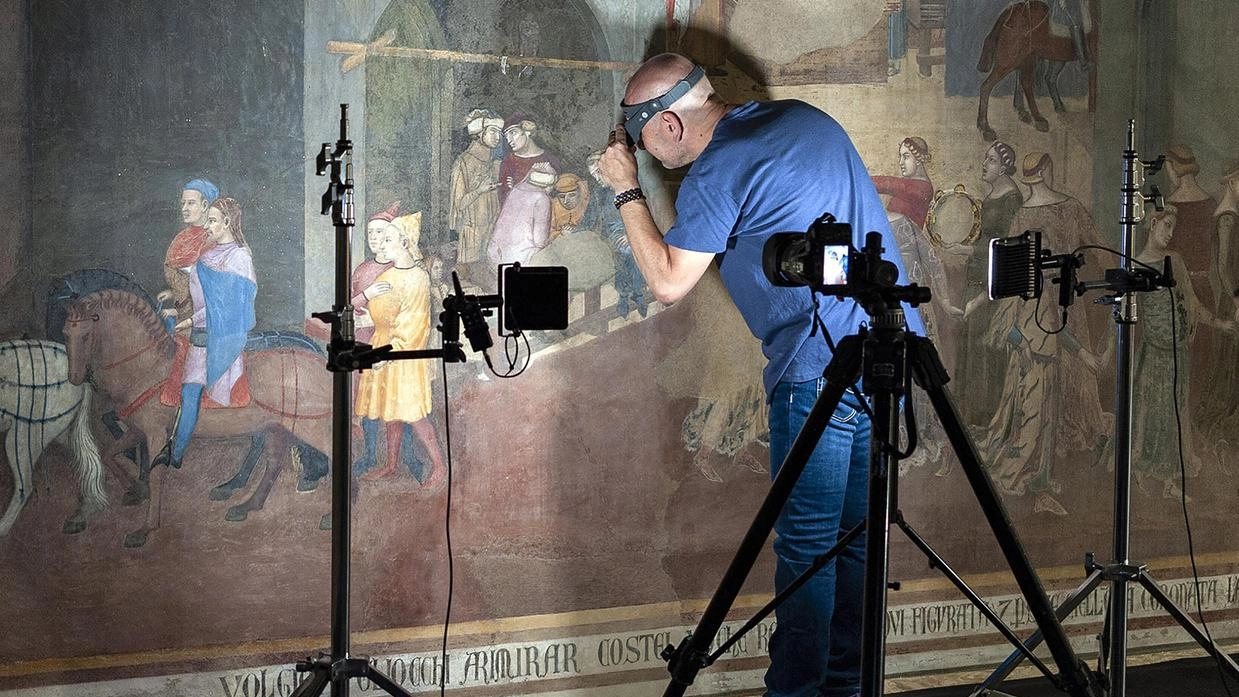 Gli affreschi del Lorenzetti a distanza ravvicinata