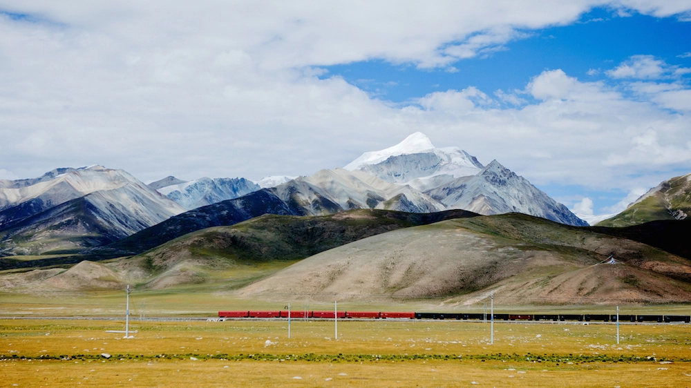 Il treno d'alta quota in Tibet - foto xiefei istock