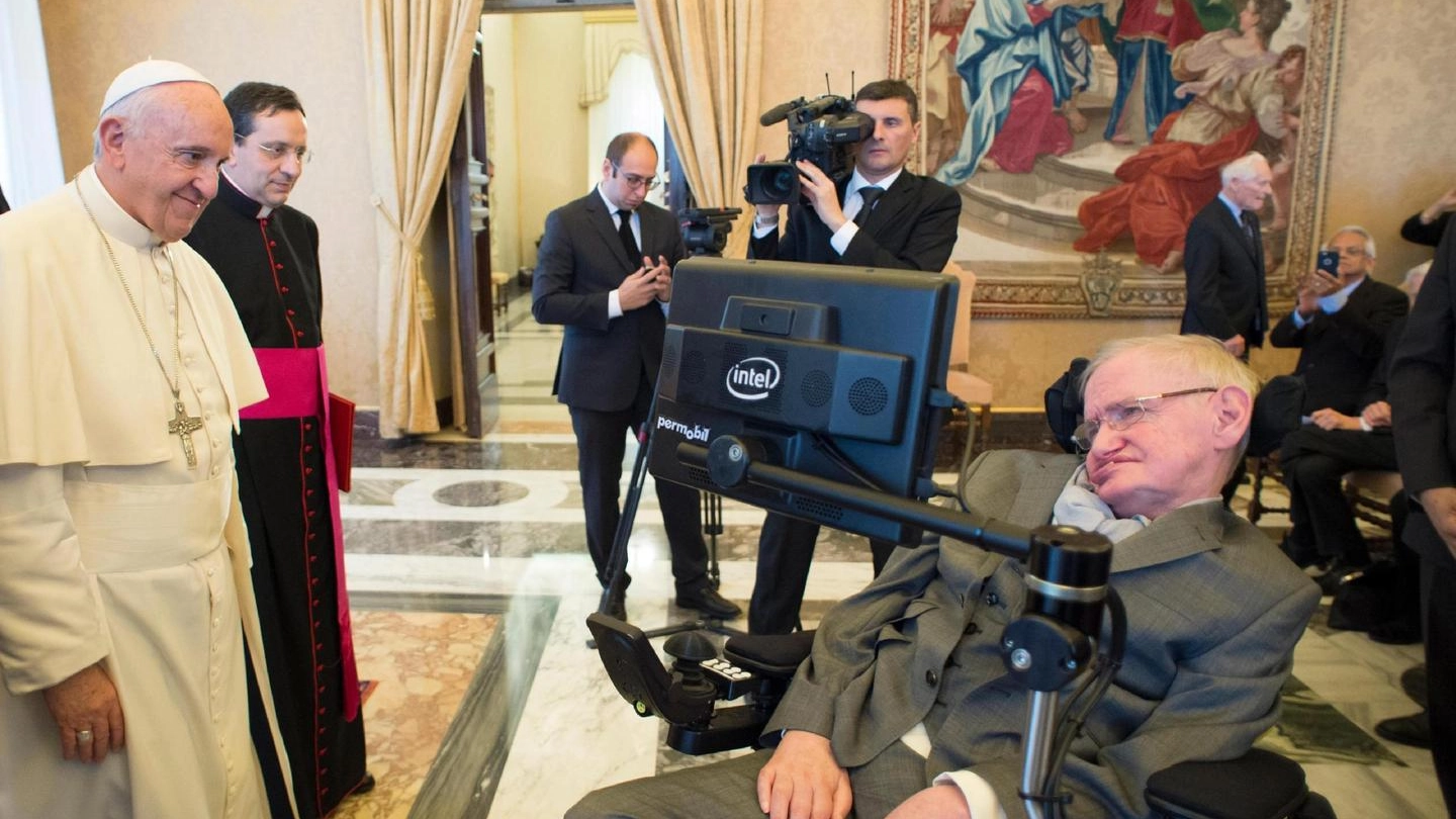 Stephen Hawking da Papa Francesco (Ansa)