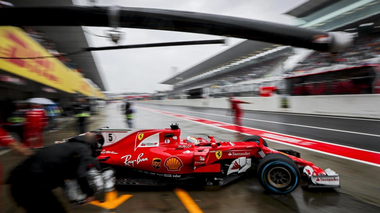 Sebastian Vettel durante le prove del Gp del Giappone (Ansa)