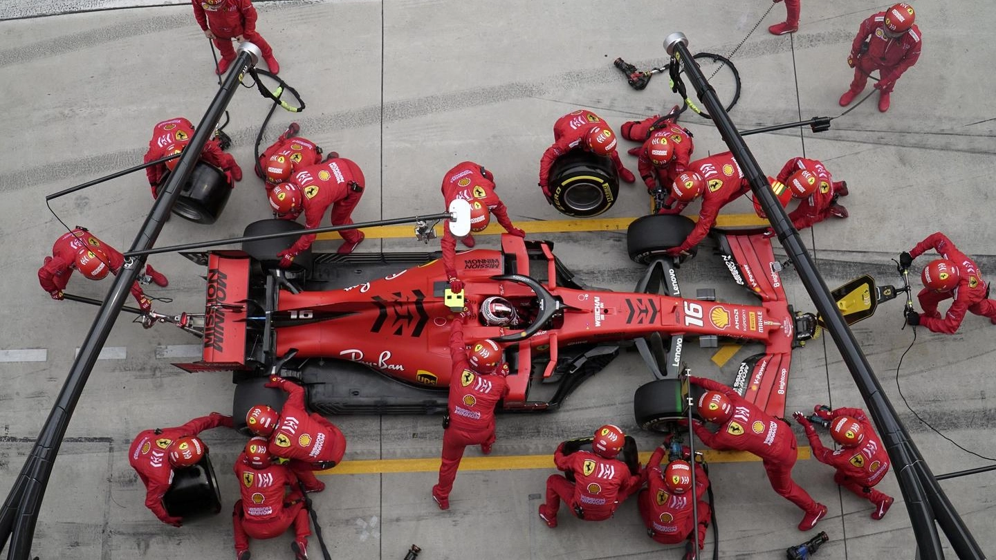 Ferrari a Shanghai, pit stop di Leclerc (Ansa)