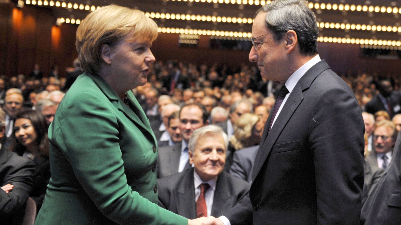 Angela Merkel con Mario Draghi (Ansa)
