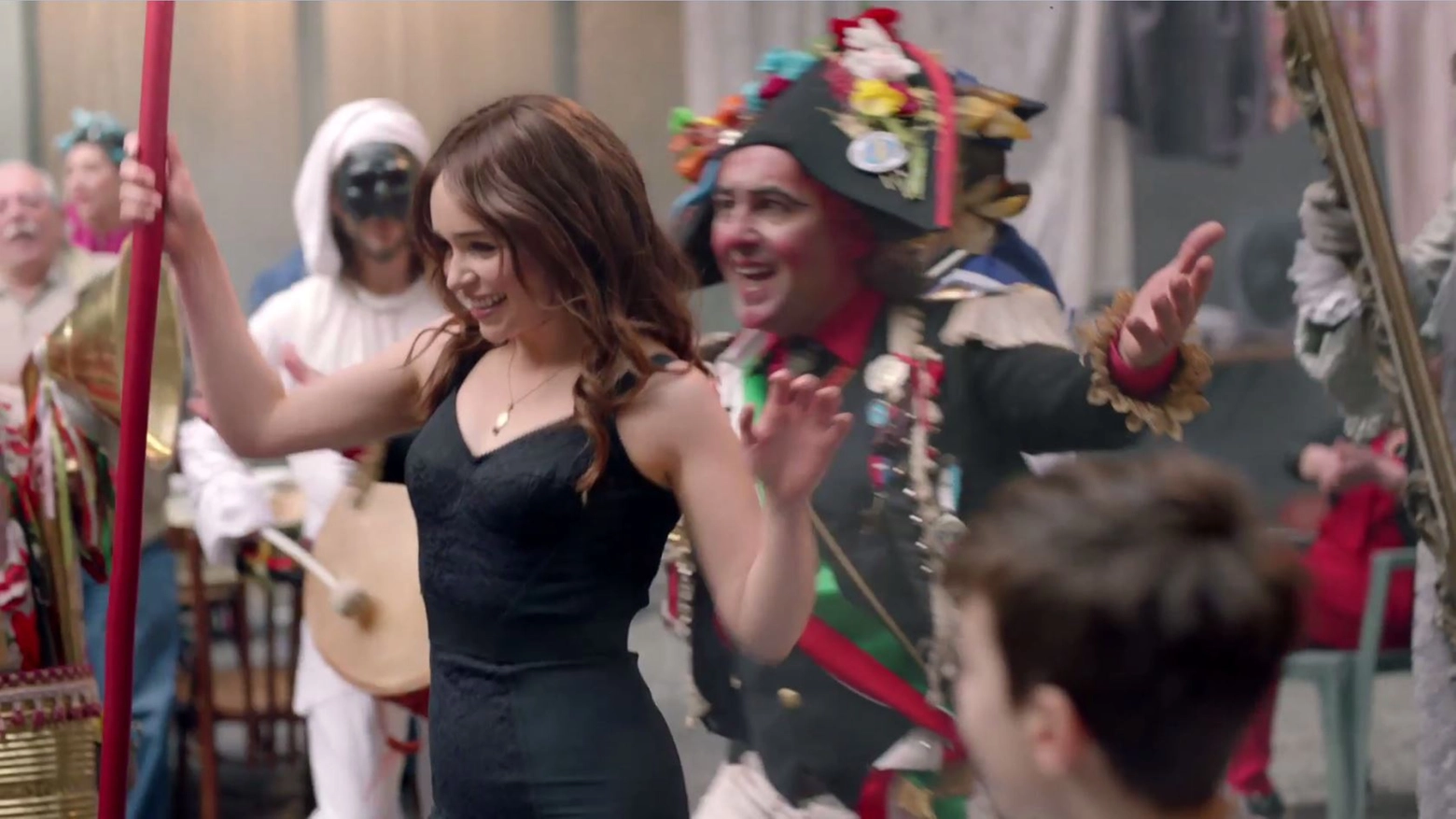 Un'immagine dallo spot di Dolce&Gabbana con Emilia Clarke