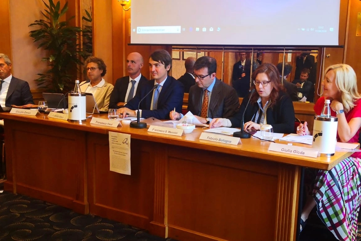 Tavolo dei relatori Motore Sanità, conferenza stampa Roma, Hotel Nazionale