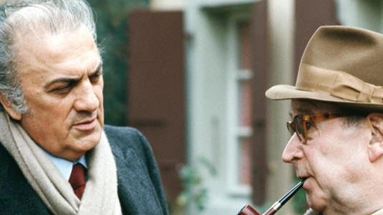 Federico Fellini (1920-1993) con Georges Simenon (1903-1989)