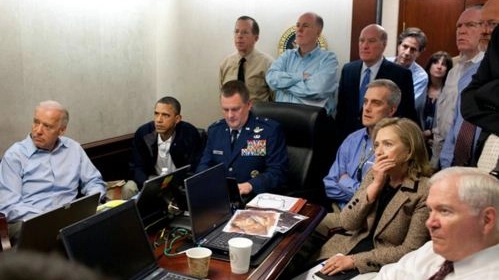 Obama nella 'Situation Room' segue la missione contro Bin Laden (Twitter)