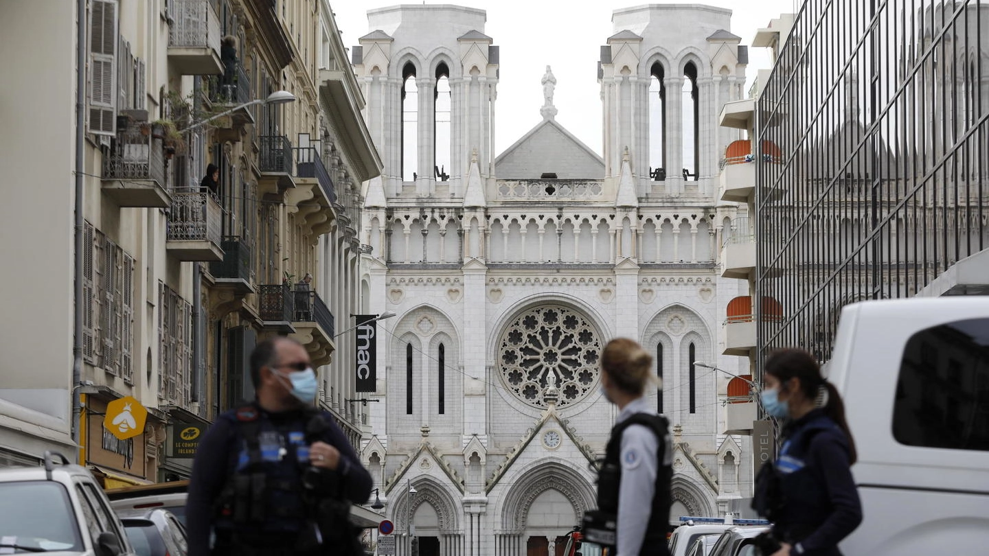 Attentato a Nizza, aggressione dentro la cattedrale Notre-Dame (Ansa) 