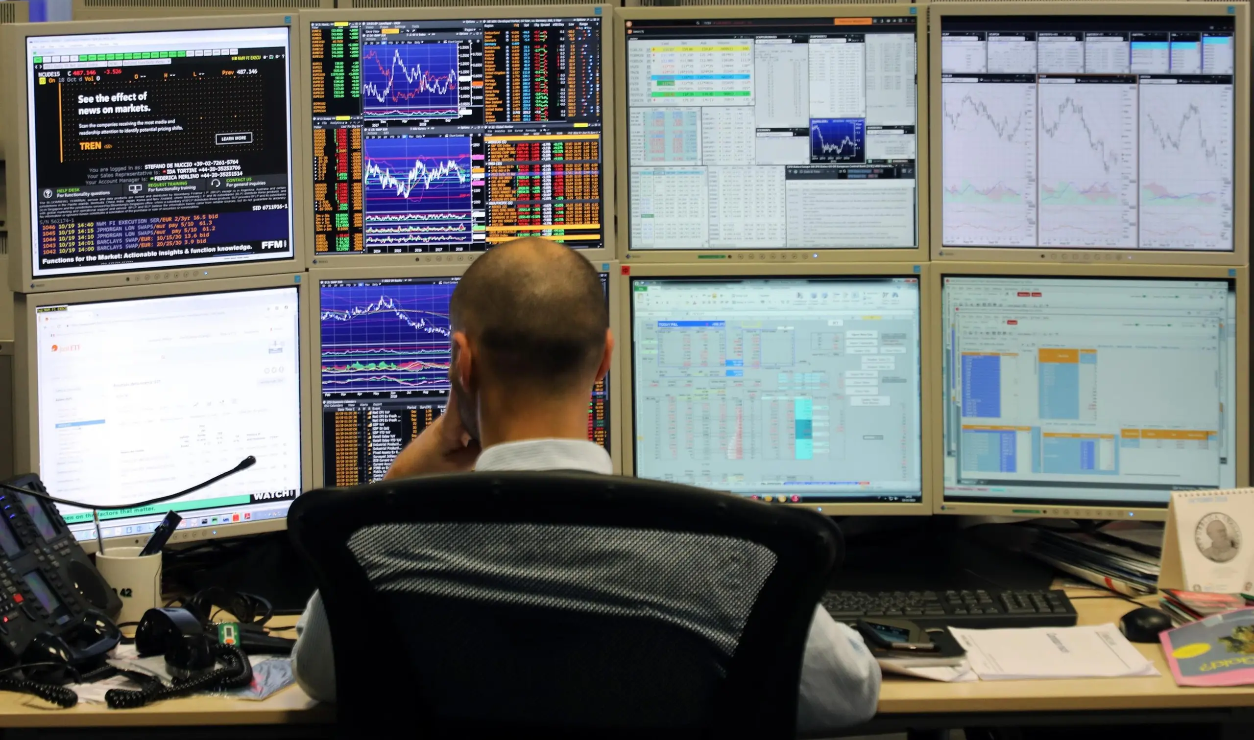 Borsa Italiana, Milano chiude in rialzo. Spread in calo