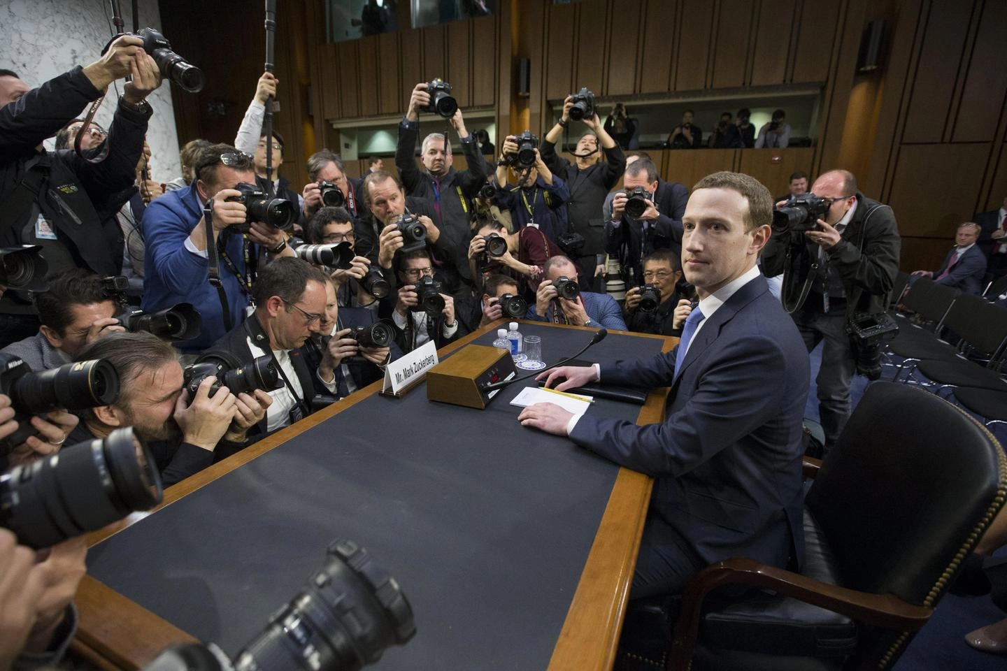 Congresso Usa, Mark Zuckerberg davanti alla Commissione Commercio del Senato (Ansa)
