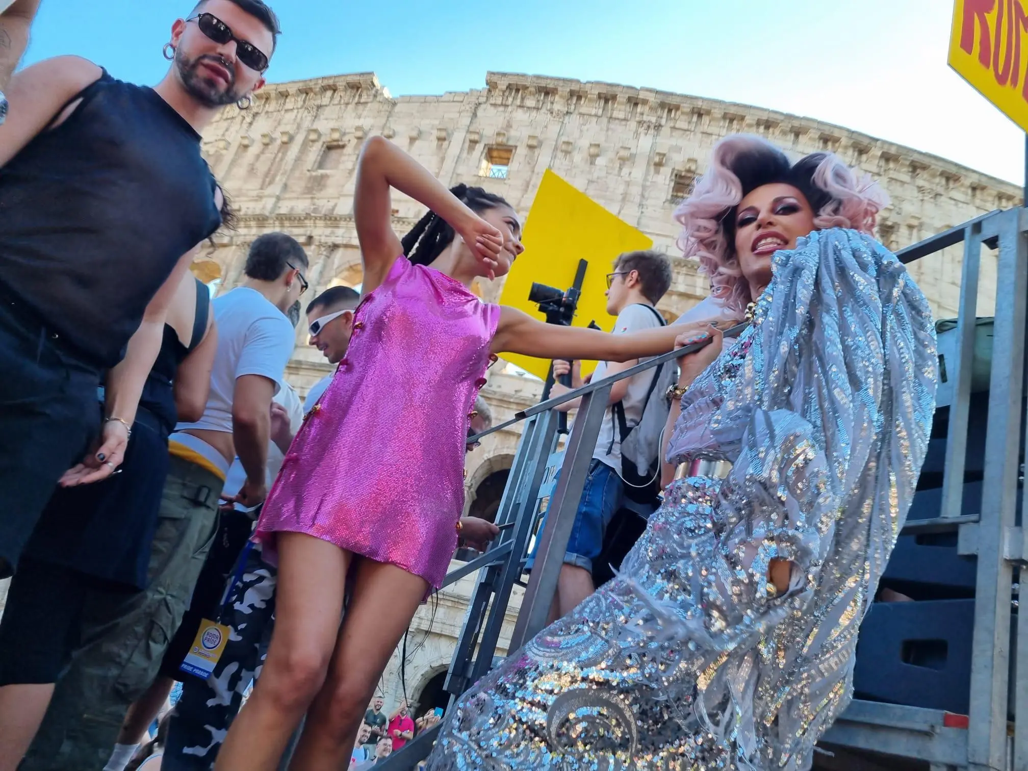 La madrina Elodie: "Dove c’è l’amore c’è la verità"