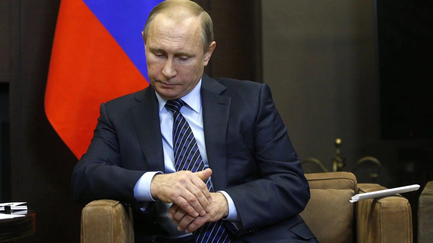 Vladimir Putin informato che la Turchia ha abbattuto un jet russo (AFP) 