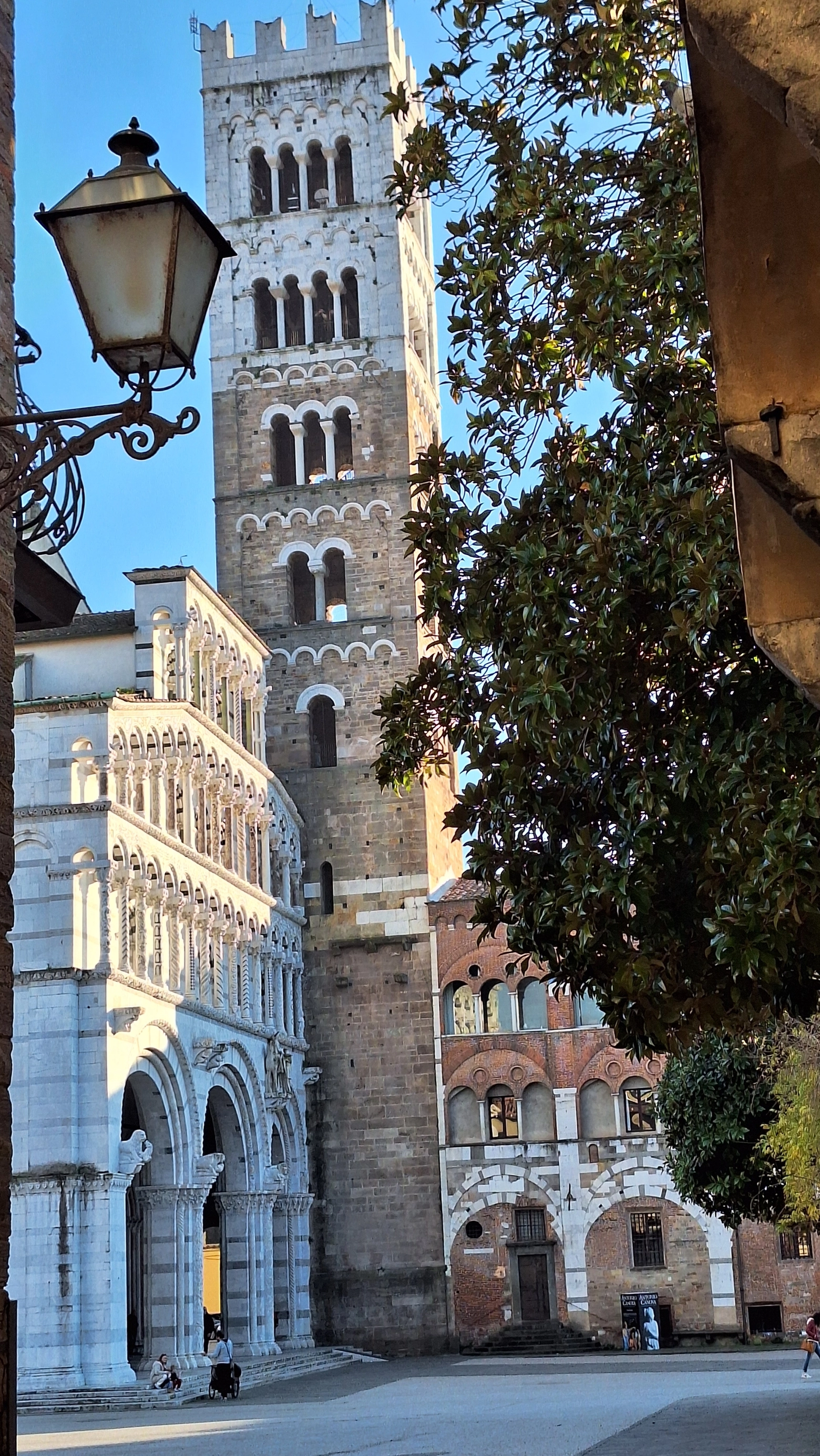Scorcio del Duomo di Lucca
