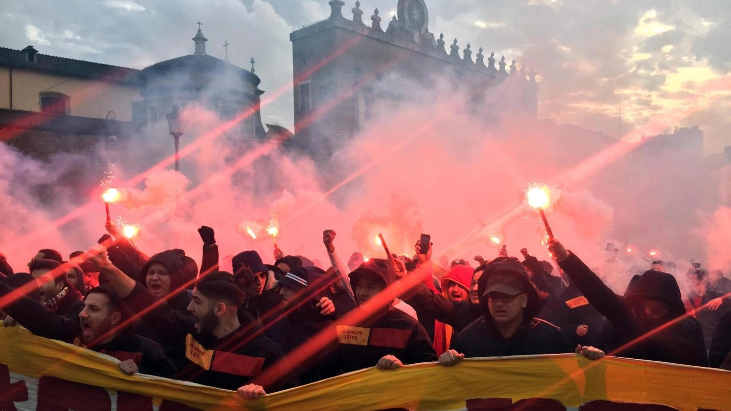 Tifosi del Galatasaray a Piazza del Popolo (Ansa)