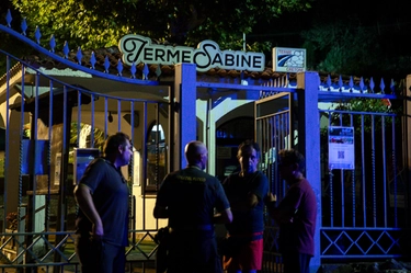 Bimbo morto alle terme, struttura sotto sequestro: “La piscina non aveva le grate di sicurezza”