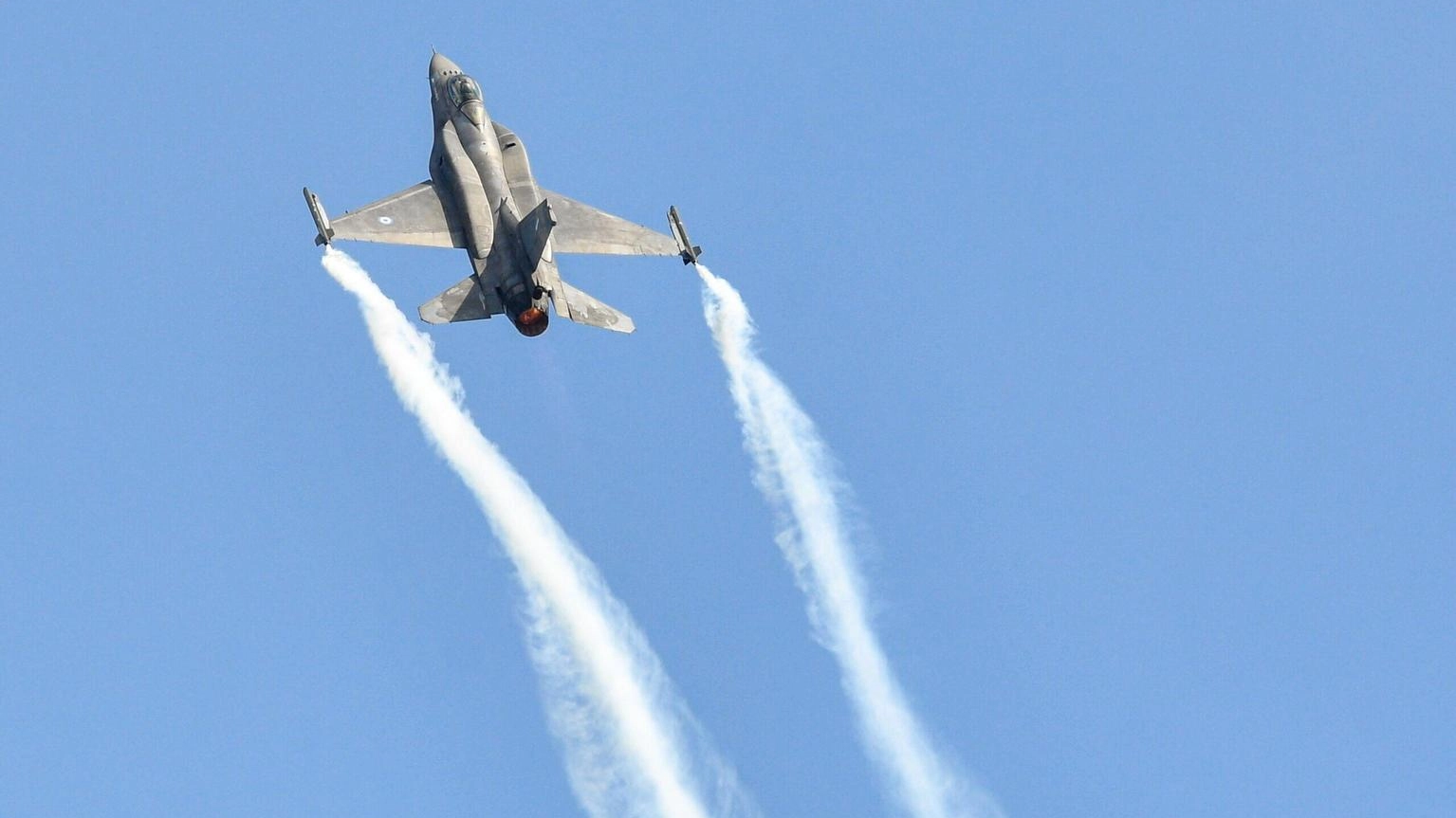 Kiev, 'alcuni piloti pronti per addestramento in volo di F-16'