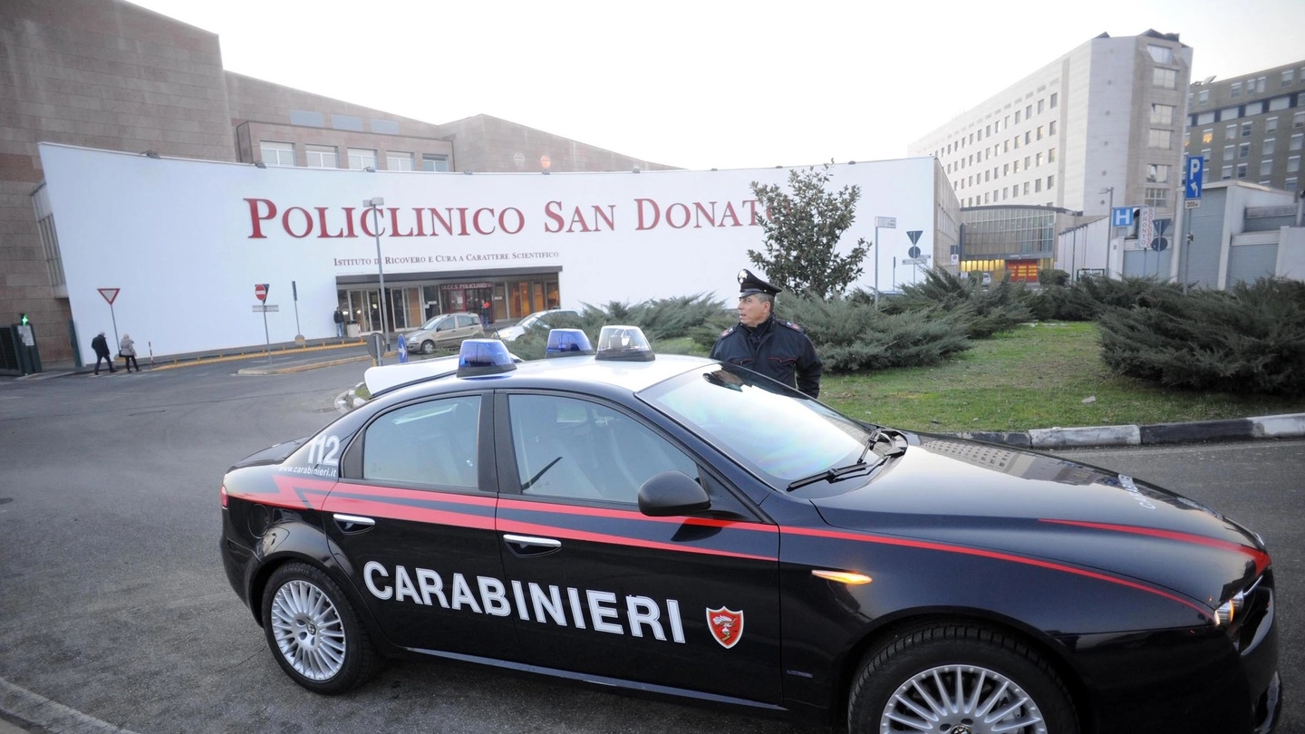 Auto dei carabinieri (Newpresse)
